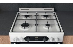 Hotpoint HDM67G0CCW/UK Gas Cooker - White